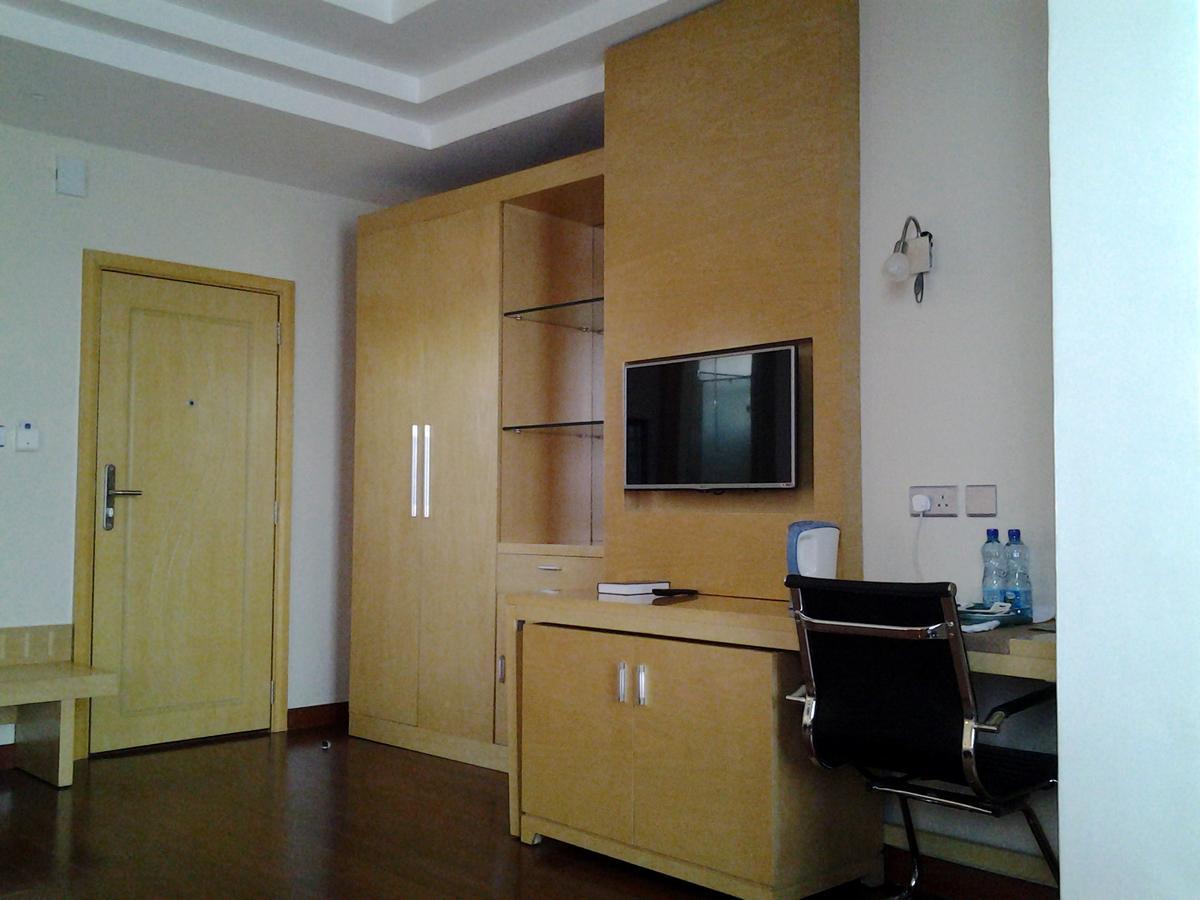 Three Steers Hotel Meru Экстерьер фото